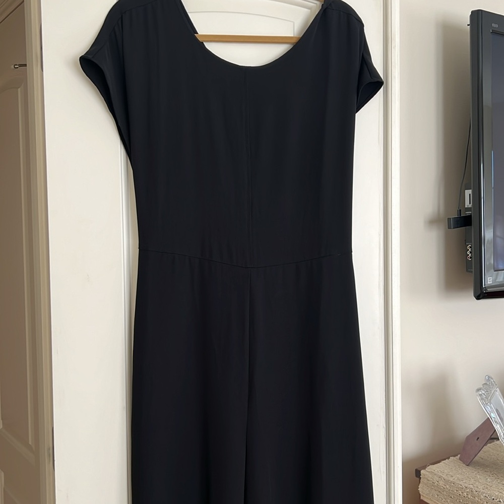 LOFT 18 Black crepe jumpsuit - side pockets-back tie-zip back - worn once-loose